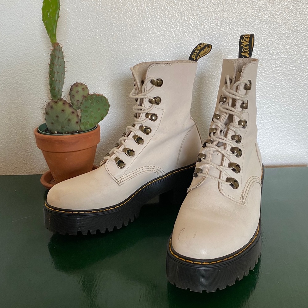 Dr martens bone leonas